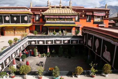 Jokhang Temple Roof & Courtyard